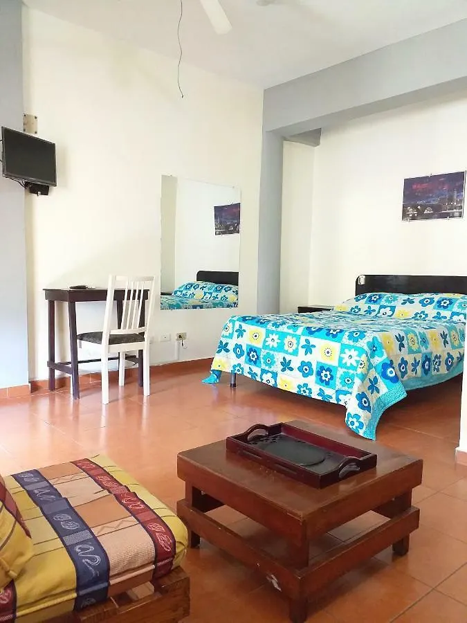 Hostal Condo-Parque Santo Domingo Hostel